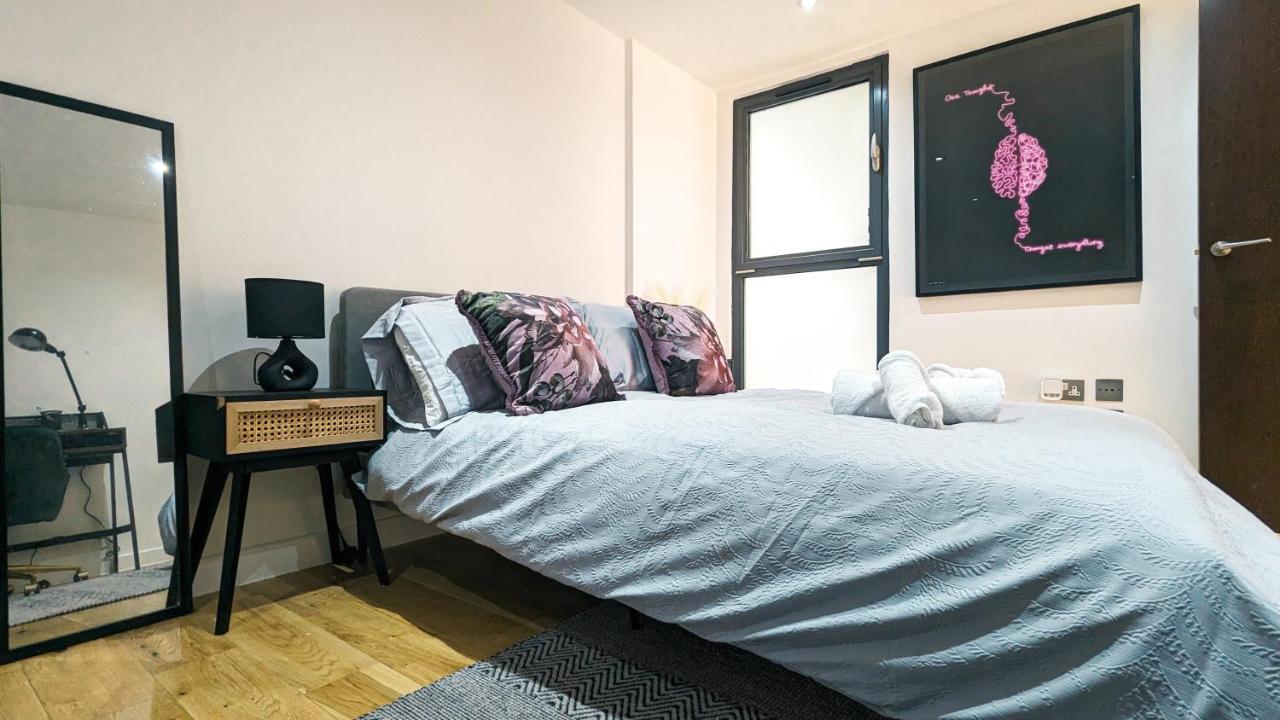 Spacious Apartment In Trendy Hackney 런던 외부 사진